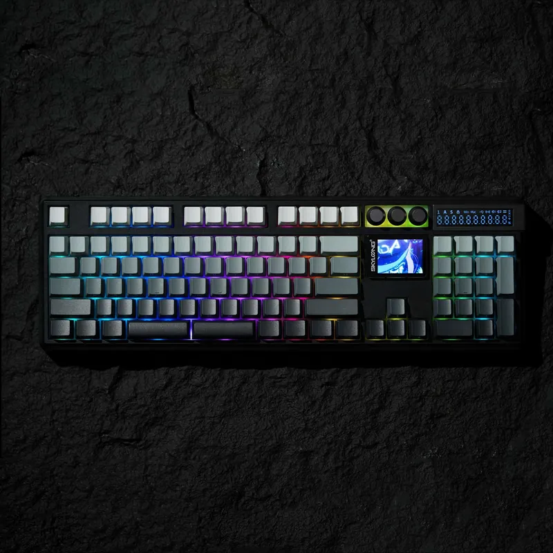 SKYLOONG GK104Pro keyboard with RGB lighting and a 2.4-inch screen